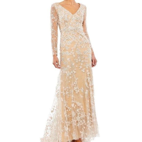 NWOT Mac Duggal 70239 Embroidered V Neck Long Sleeve Trumpet Gown Ivory Size 12 - Picture 1 of 14